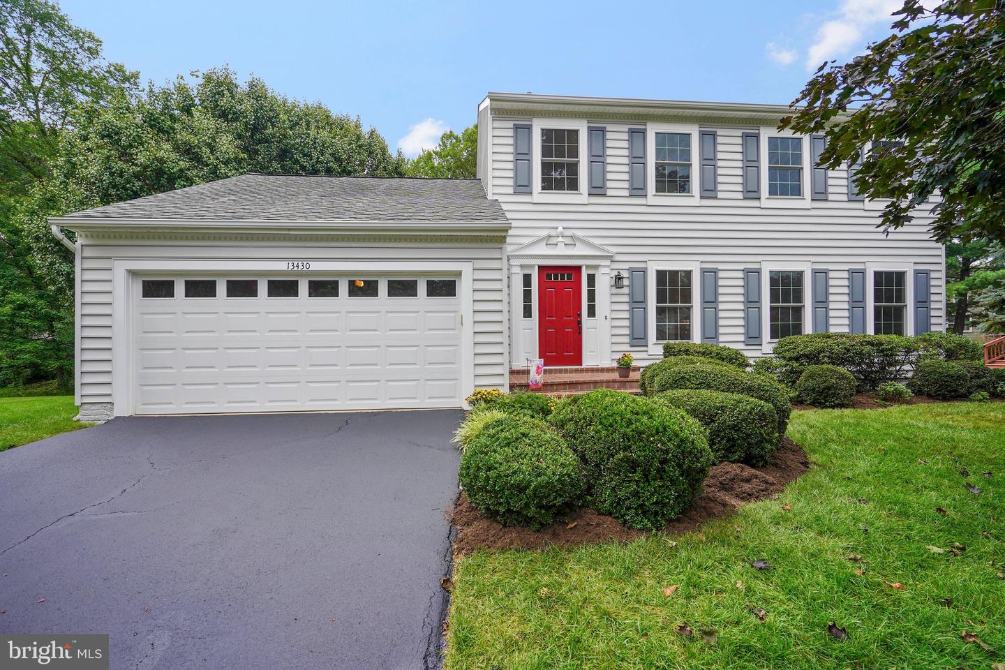 13430 BLACK GUM CT, CHANTILLY, Virginia 20151, 4 Bedrooms Bedrooms, 12 Rooms Rooms,2 BathroomsBathrooms,Residential,For sale,13430 BLACK GUM CT,VAFX2259054 MLS # VAFX2259054