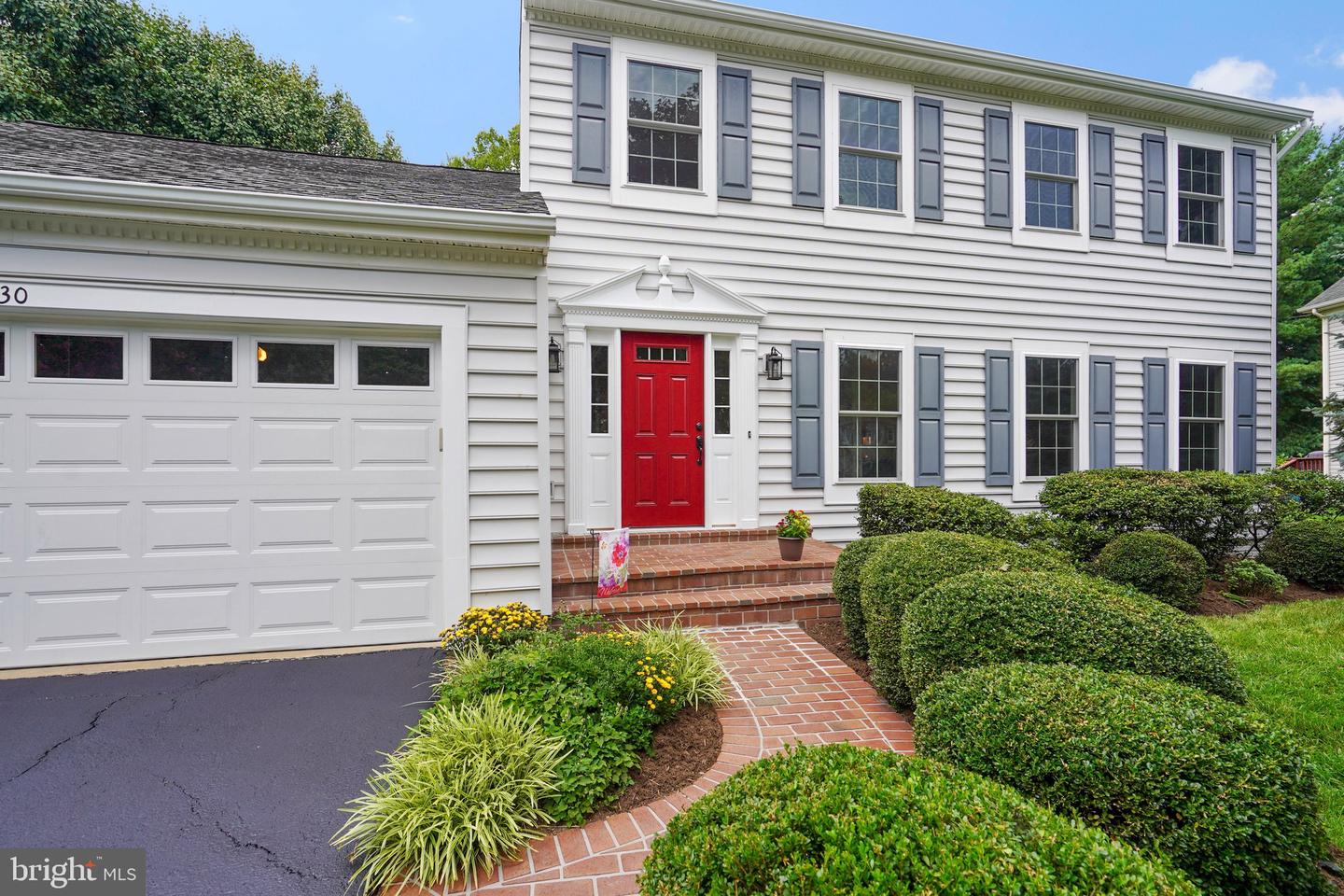 13430 BLACK GUM CT, CHANTILLY, Virginia 20151, 4 Bedrooms Bedrooms, 12 Rooms Rooms,2 BathroomsBathrooms,Residential,For sale,13430 BLACK GUM CT,VAFX2259054 MLS # VAFX2259054