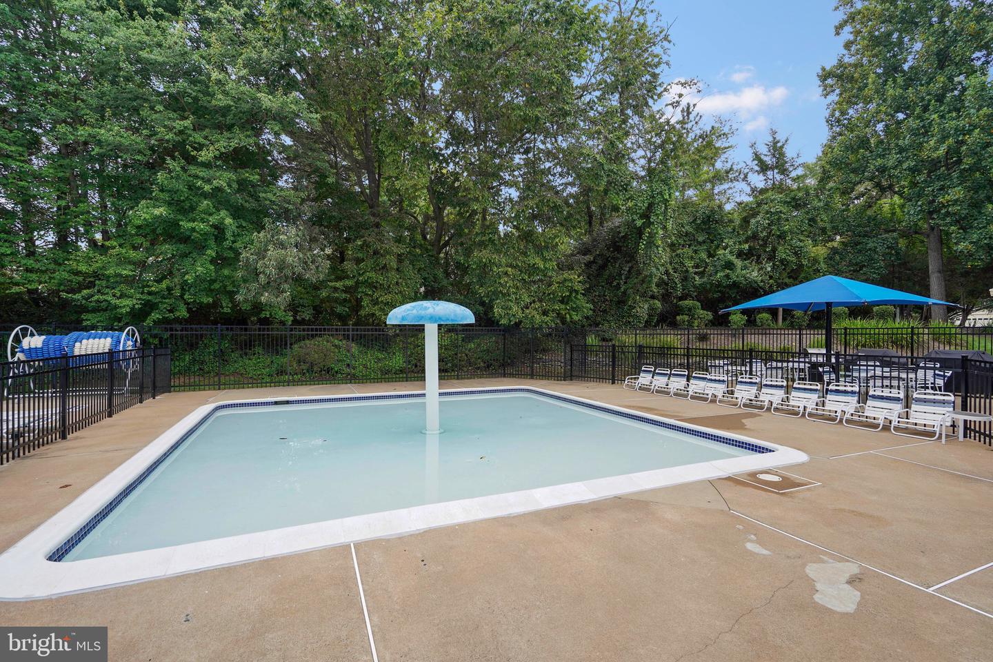 13430 BLACK GUM CT, CHANTILLY, Virginia 20151, 4 Bedrooms Bedrooms, 12 Rooms Rooms,2 BathroomsBathrooms,Residential,For sale,13430 BLACK GUM CT,VAFX2259054 MLS # VAFX2259054