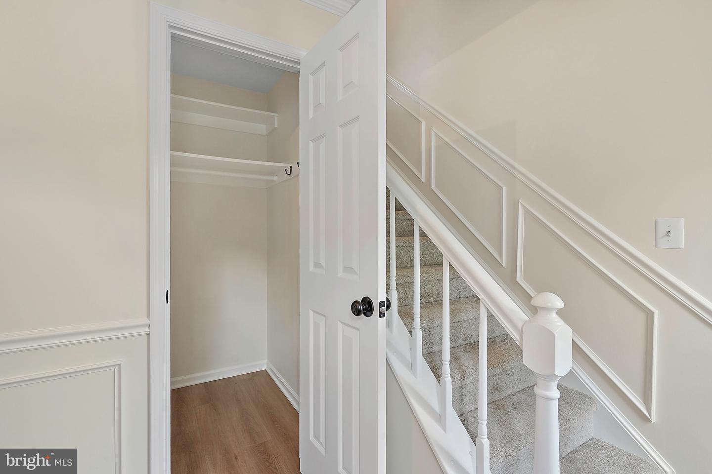 13430 BLACK GUM CT, CHANTILLY, Virginia 20151, 4 Bedrooms Bedrooms, 12 Rooms Rooms,2 BathroomsBathrooms,Residential,For sale,13430 BLACK GUM CT,VAFX2259054 MLS # VAFX2259054