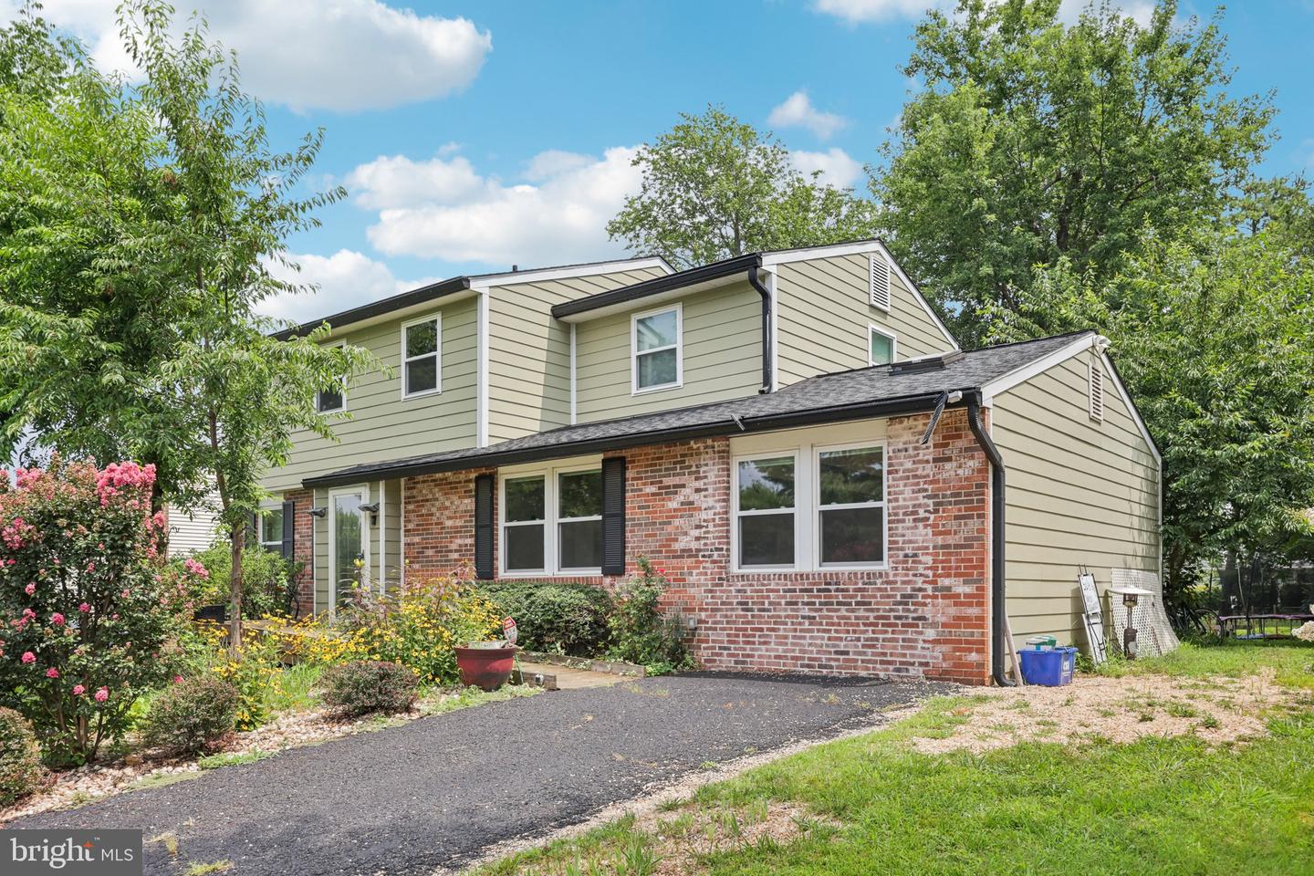 104 N GARFIELD RD, STERLING, Virginia 20164, 3 Bedrooms Bedrooms, ,2 BathroomsBathrooms,Residential,For sale,104 N GARFIELD RD,VALO2103788 MLS # VALO2103788