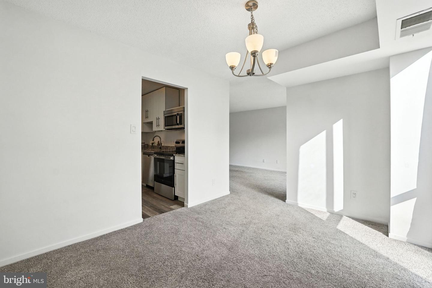 2311 PIMMIT DR #106, FALLS CHURCH, Virginia 22043, 1 Bedroom Bedrooms, ,1 BathroomBathrooms,Residential,For sale,2311 PIMMIT DR #106,VAFX2259154 MLS # VAFX2259154