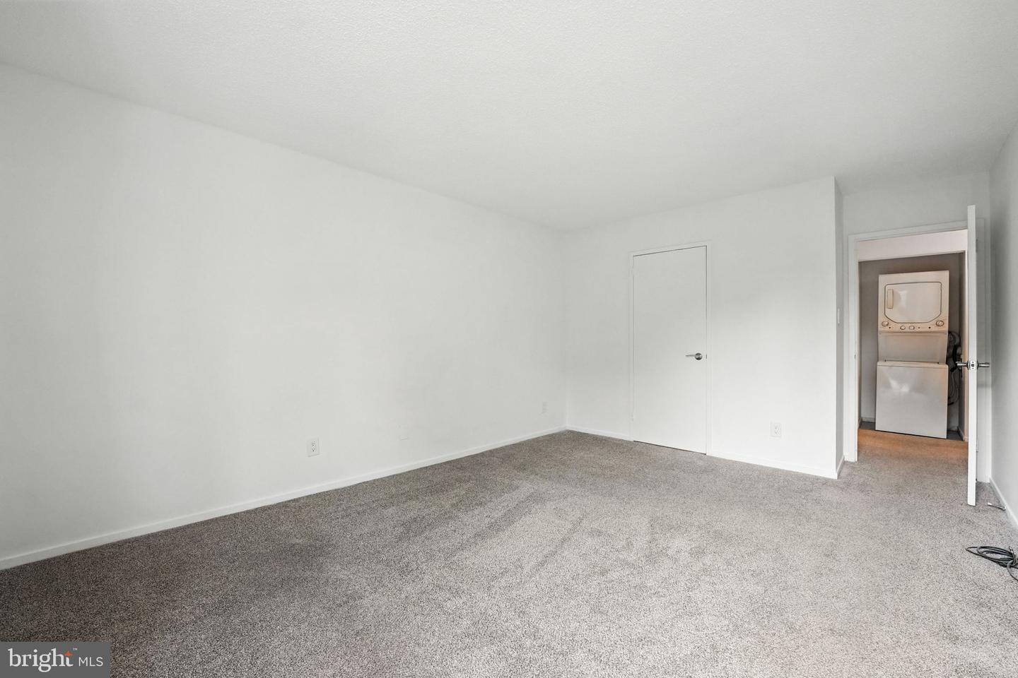 2311 PIMMIT DR #106, FALLS CHURCH, Virginia 22043, 1 Bedroom Bedrooms, ,1 BathroomBathrooms,Residential,For sale,2311 PIMMIT DR #106,VAFX2259154 MLS # VAFX2259154