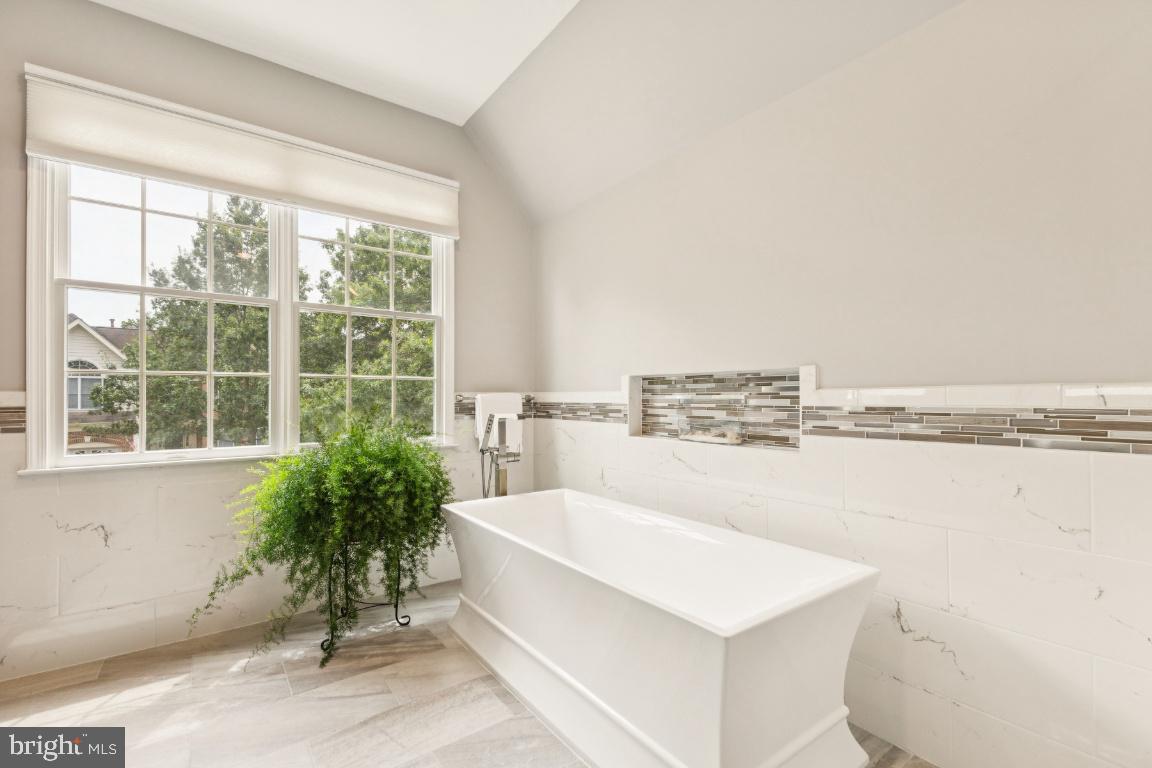 43534 HYLAND HILLS ST, CHANTILLY, Virginia 20152, 4 Bedrooms Bedrooms, ,3 BathroomsBathrooms,Residential,For sale,43534 HYLAND HILLS ST,VALO2103818 MLS # VALO2103818