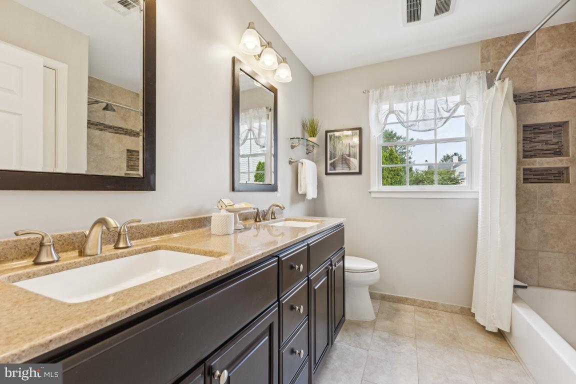43534 HYLAND HILLS ST, CHANTILLY, Virginia 20152, 4 Bedrooms Bedrooms, ,3 BathroomsBathrooms,Residential,For sale,43534 HYLAND HILLS ST,VALO2103818 MLS # VALO2103818