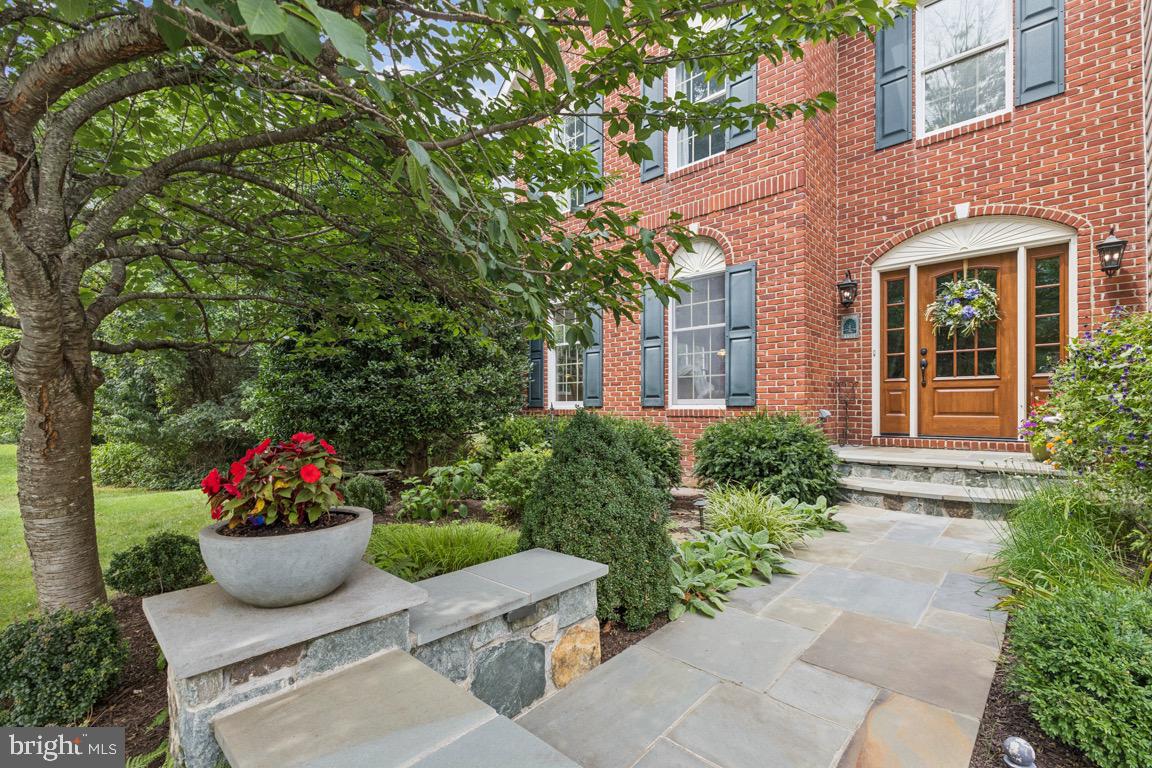 43534 HYLAND HILLS ST, CHANTILLY, Virginia 20152, 4 Bedrooms Bedrooms, ,3 BathroomsBathrooms,Residential,For sale,43534 HYLAND HILLS ST,VALO2103818 MLS # VALO2103818