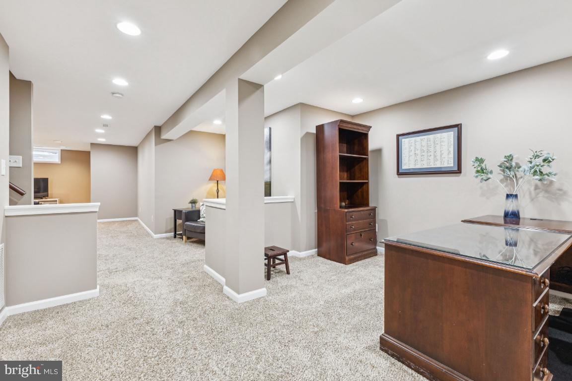 43534 HYLAND HILLS ST, CHANTILLY, Virginia 20152, 4 Bedrooms Bedrooms, ,3 BathroomsBathrooms,Residential,For sale,43534 HYLAND HILLS ST,VALO2103818 MLS # VALO2103818