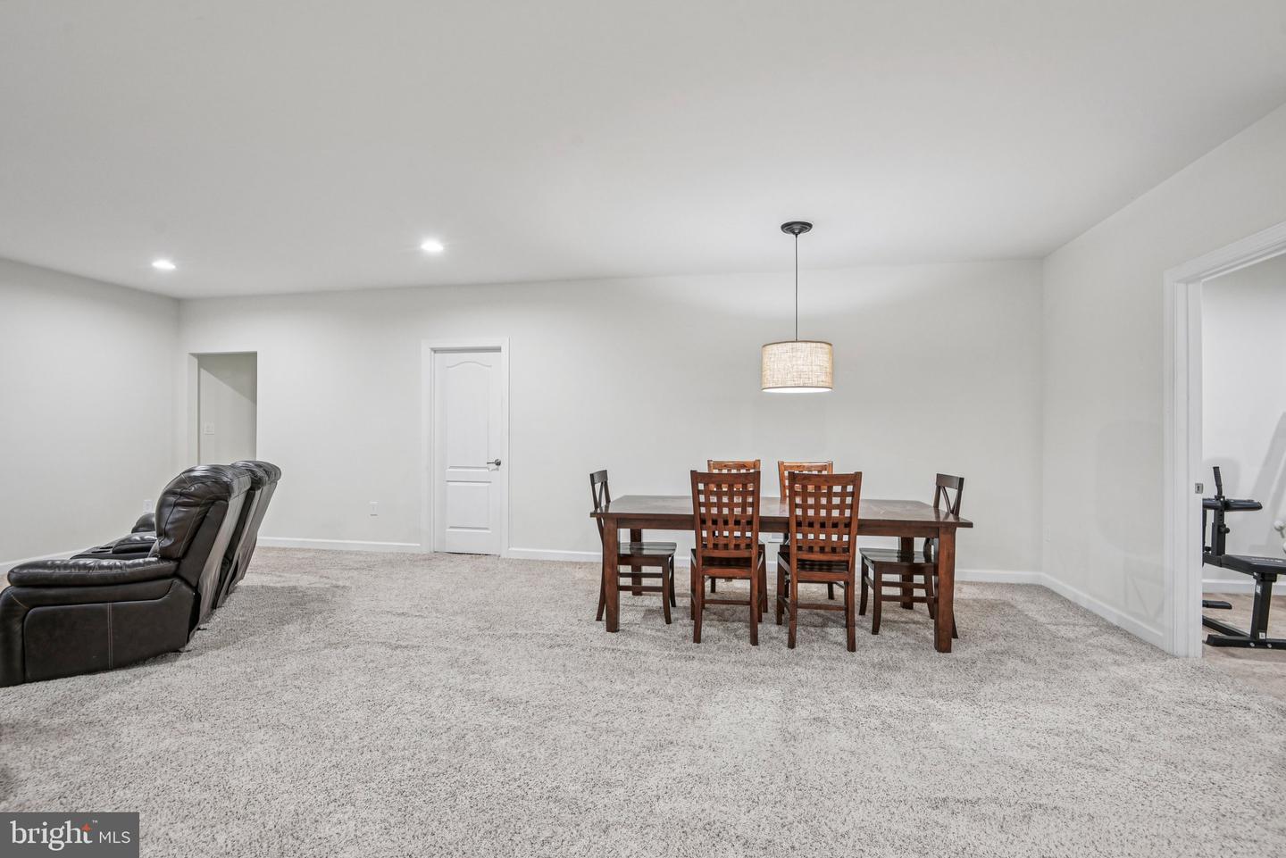 25842 YELLOW BIRCH CT, ALDIE, Virginia 20105, 6 Bedrooms Bedrooms, ,6 BathroomsBathrooms,Residential,For sale,25842 YELLOW BIRCH CT,VALO2103820 MLS # VALO2103820