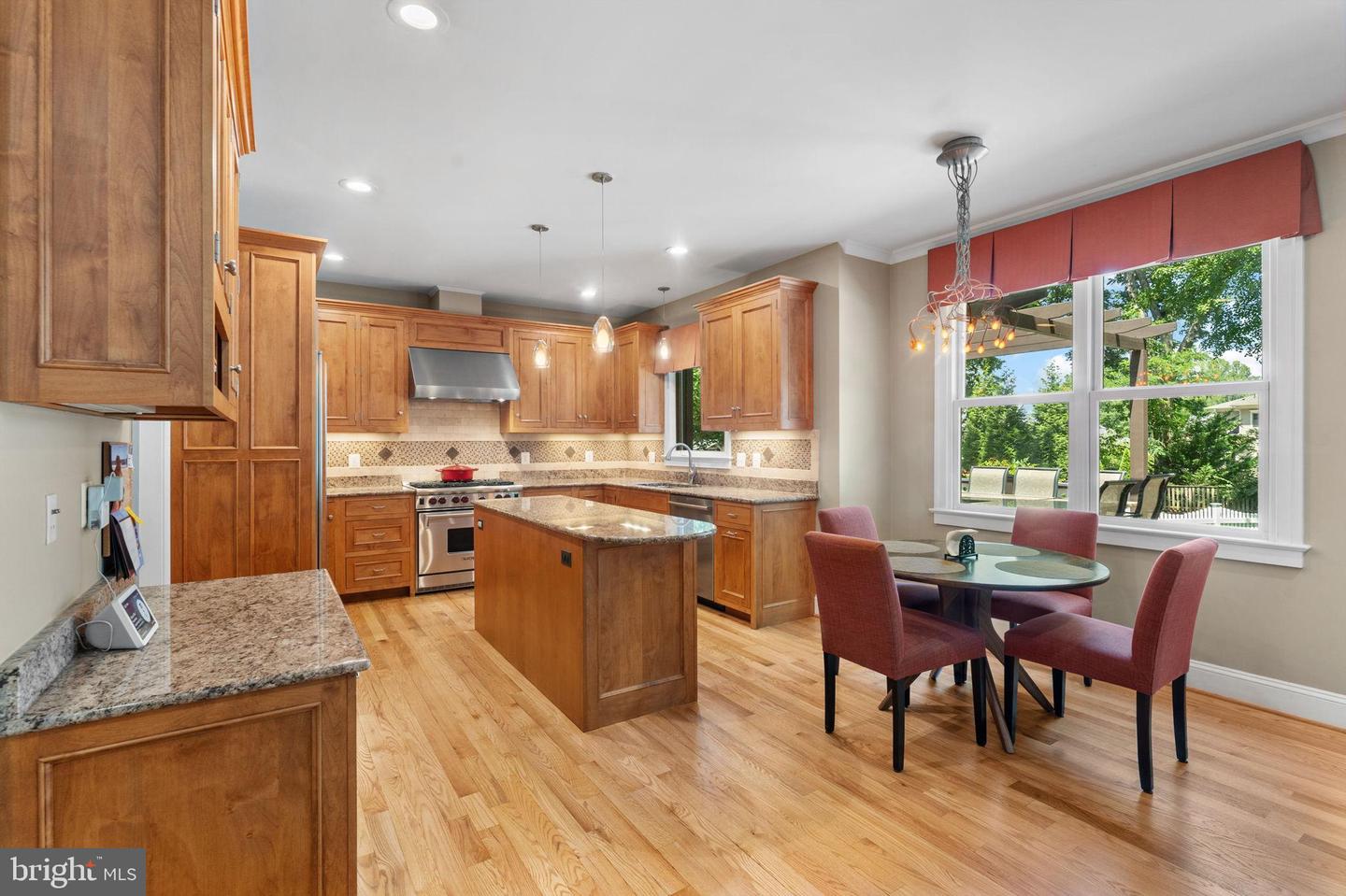 516 CENTER ST S, VIENNA, Virginia 22180, 5 Bedrooms Bedrooms, ,4 BathroomsBathrooms,Residential,For sale,516 CENTER ST S,VAFX2259356 MLS # VAFX2259356