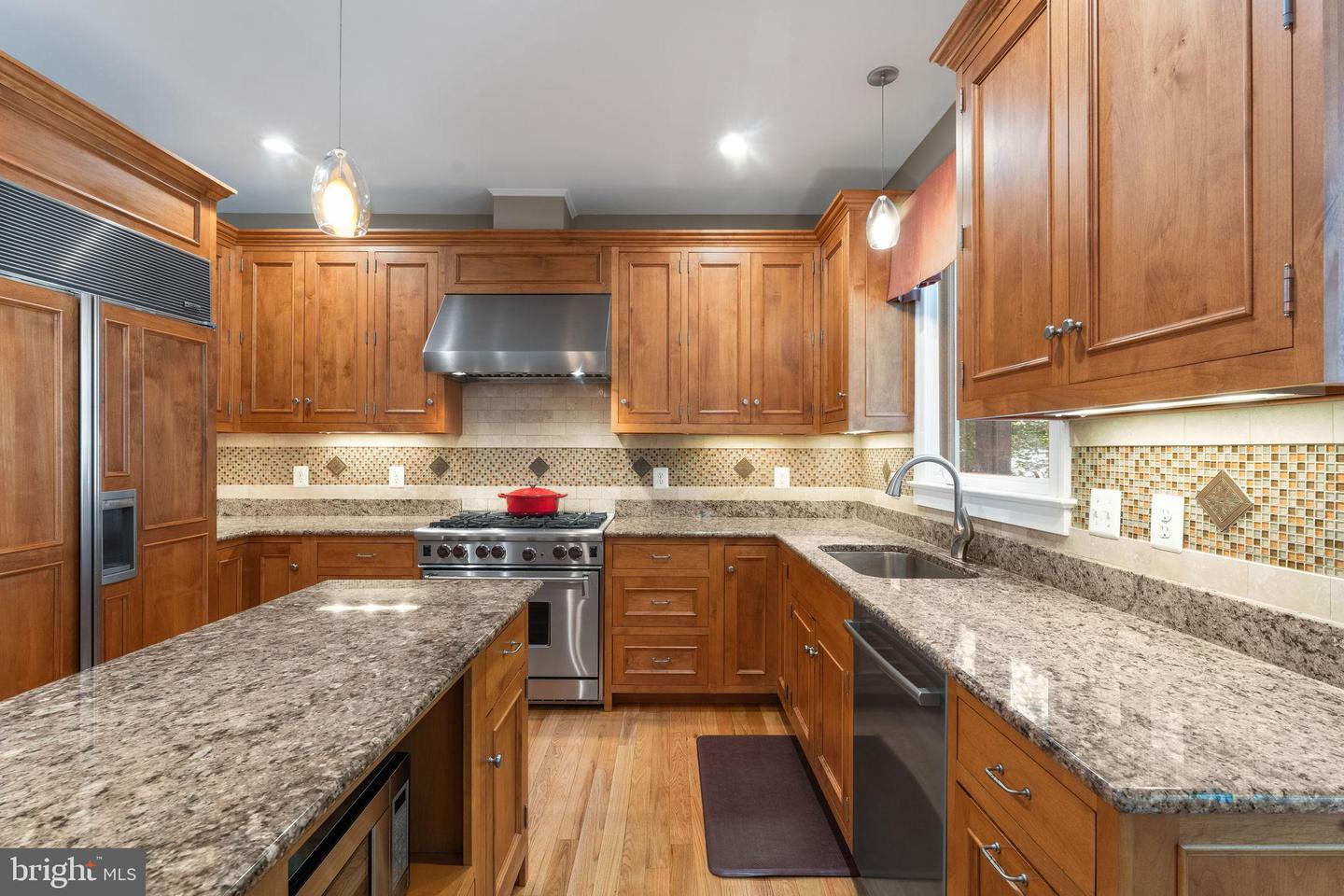 516 CENTER ST S, VIENNA, Virginia 22180, 5 Bedrooms Bedrooms, ,4 BathroomsBathrooms,Residential,For sale,516 CENTER ST S,VAFX2259356 MLS # VAFX2259356
