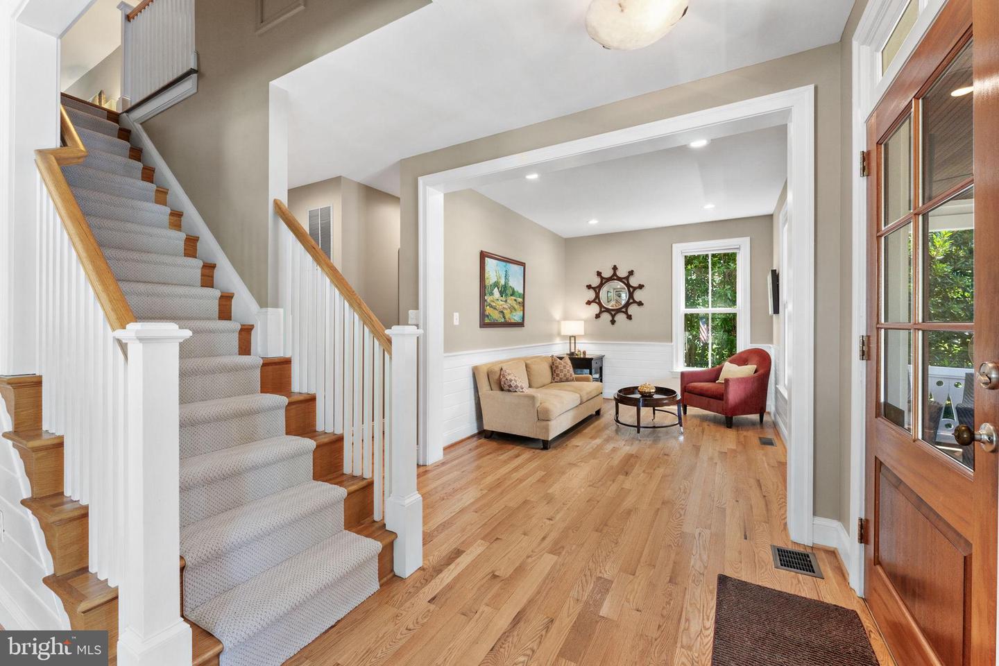 516 CENTER ST S, VIENNA, Virginia 22180, 5 Bedrooms Bedrooms, ,4 BathroomsBathrooms,Residential,For sale,516 CENTER ST S,VAFX2259356 MLS # VAFX2259356