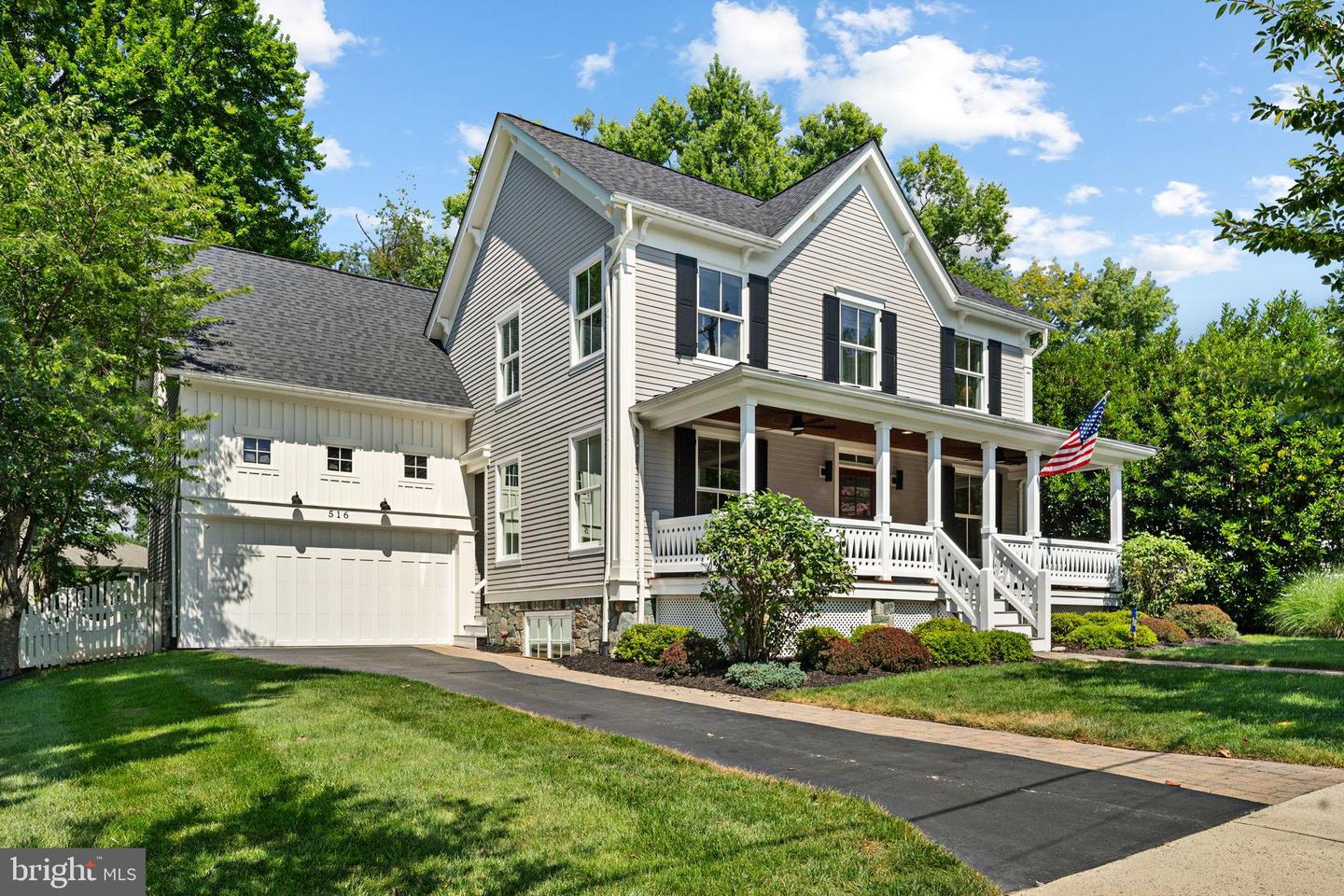 516 CENTER ST S, VIENNA, Virginia 22180, 5 Bedrooms Bedrooms, ,4 BathroomsBathrooms,Residential,For sale,516 CENTER ST S,VAFX2259356 MLS # VAFX2259356