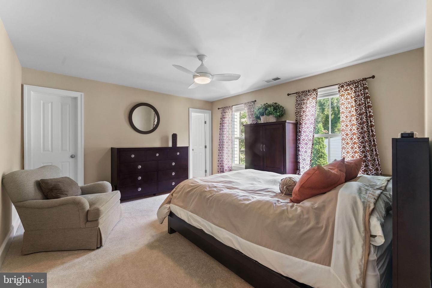 516 CENTER ST S, VIENNA, Virginia 22180, 5 Bedrooms Bedrooms, ,4 BathroomsBathrooms,Residential,For sale,516 CENTER ST S,VAFX2259356 MLS # VAFX2259356