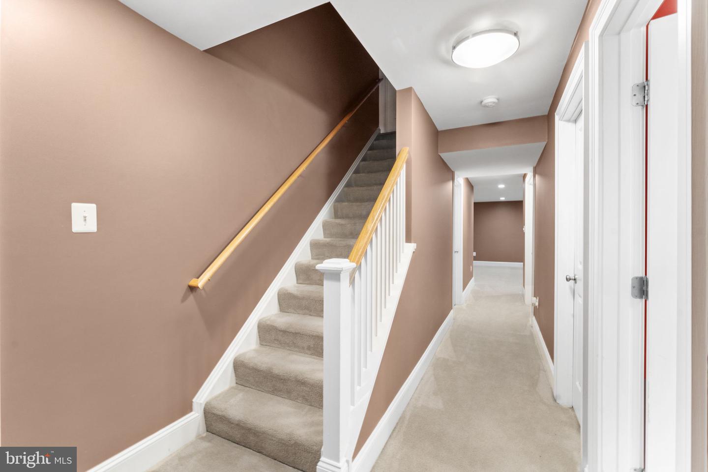 516 CENTER ST S, VIENNA, Virginia 22180, 5 Bedrooms Bedrooms, ,4 BathroomsBathrooms,Residential,For sale,516 CENTER ST S,VAFX2259356 MLS # VAFX2259356