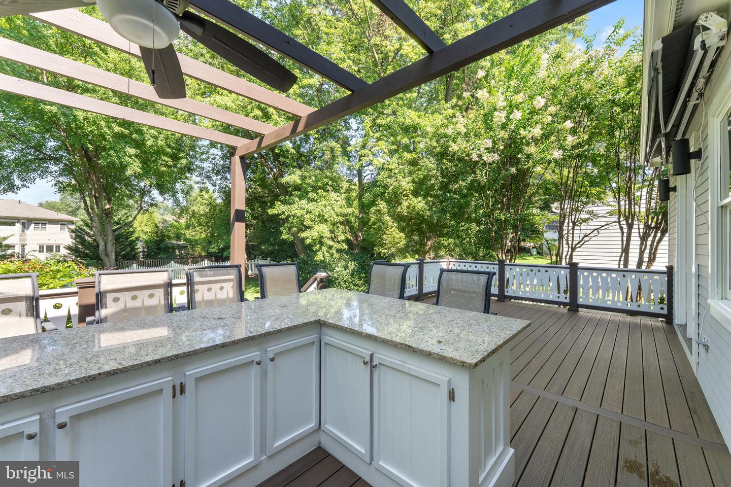516 CENTER ST S, VIENNA, Virginia 22180, 5 Bedrooms Bedrooms, ,4 BathroomsBathrooms,Residential,For sale,516 CENTER ST S,VAFX2259356 MLS # VAFX2259356