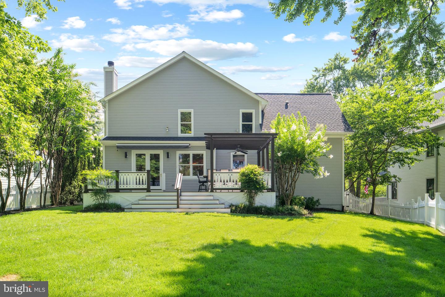 516 CENTER ST S, VIENNA, Virginia 22180, 5 Bedrooms Bedrooms, ,4 BathroomsBathrooms,Residential,For sale,516 CENTER ST S,VAFX2259356 MLS # VAFX2259356