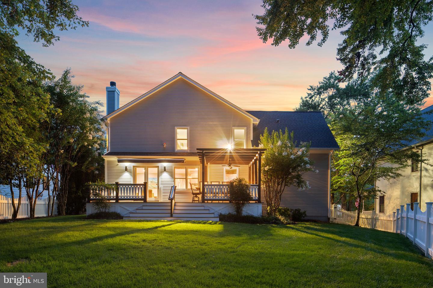 516 CENTER ST S, VIENNA, Virginia 22180, 5 Bedrooms Bedrooms, ,4 BathroomsBathrooms,Residential,For sale,516 CENTER ST S,VAFX2259356 MLS # VAFX2259356