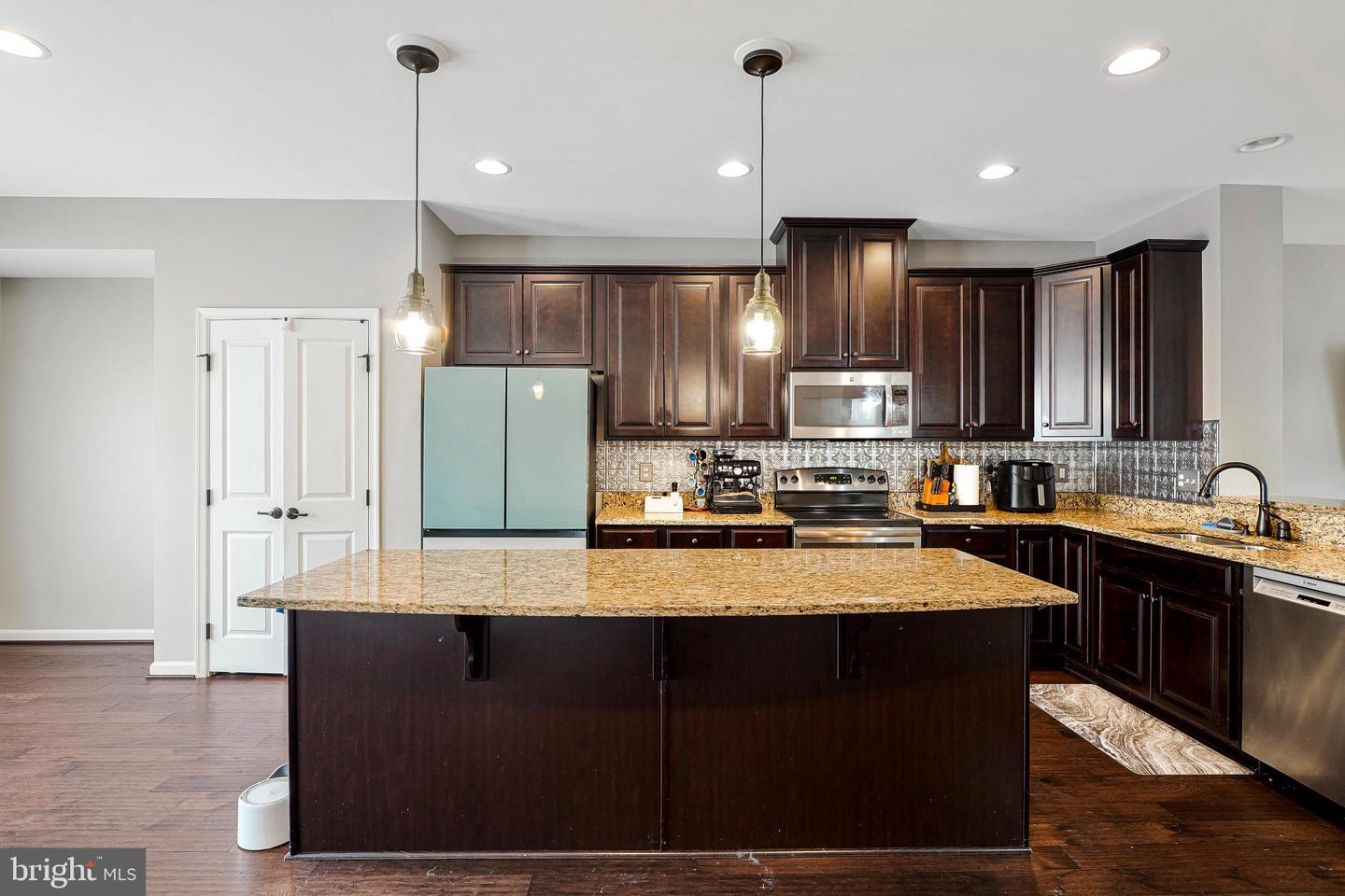 7109 SANTA CRUZ PL, GAINESVILLE, Virginia 20155, 3 Bedrooms Bedrooms, ,2 BathroomsBathrooms,Residential,For sale,7109 SANTA CRUZ PL,VAPW2100790 MLS # VAPW2100790