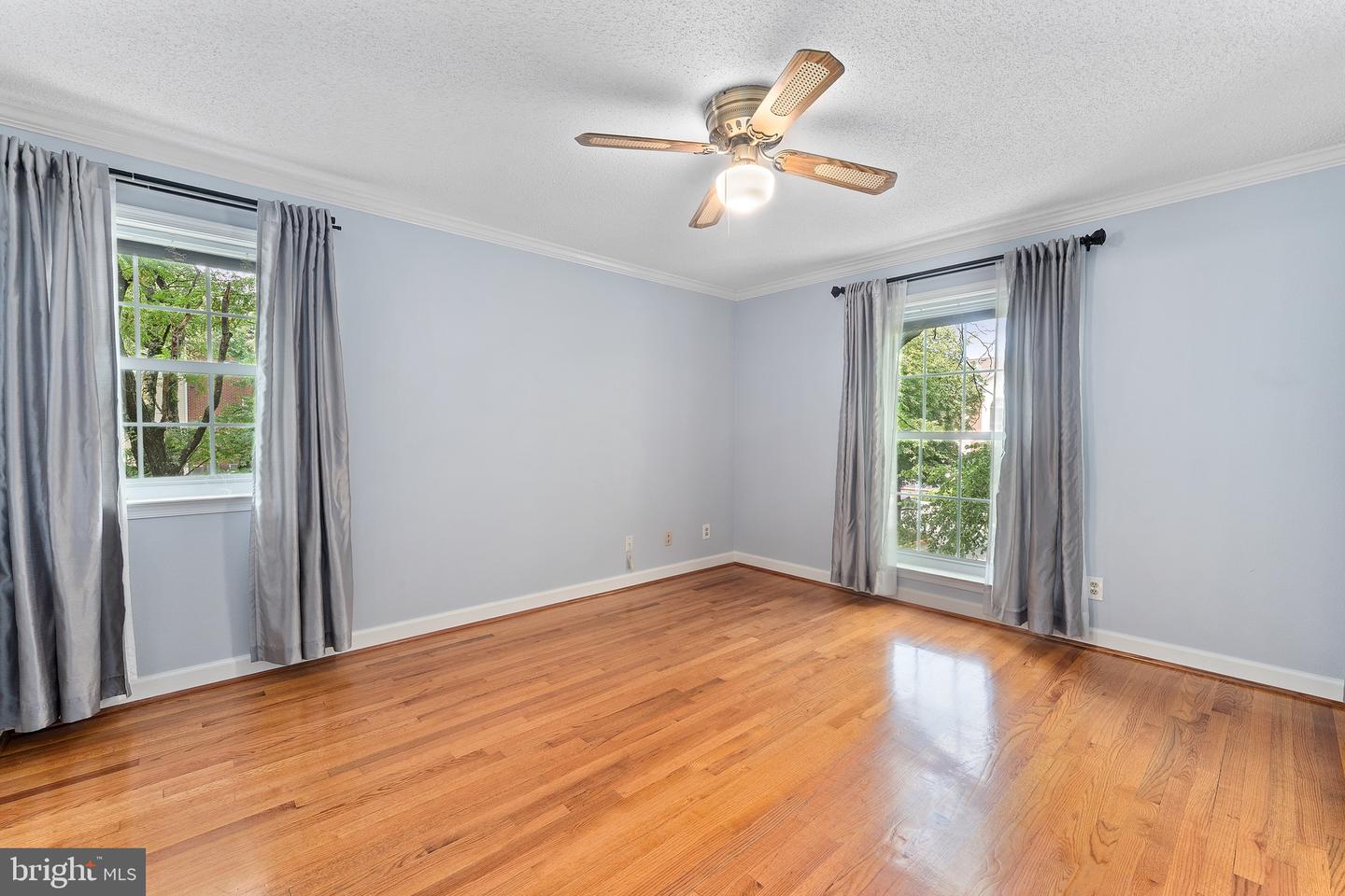 1530 LINCOLN WAY #204, MCLEAN, Virginia 22102, 1 Bedroom Bedrooms, ,1 BathroomBathrooms,Residential,For sale,1530 LINCOLN WAY #204,VAFX2259436 MLS # VAFX2259436