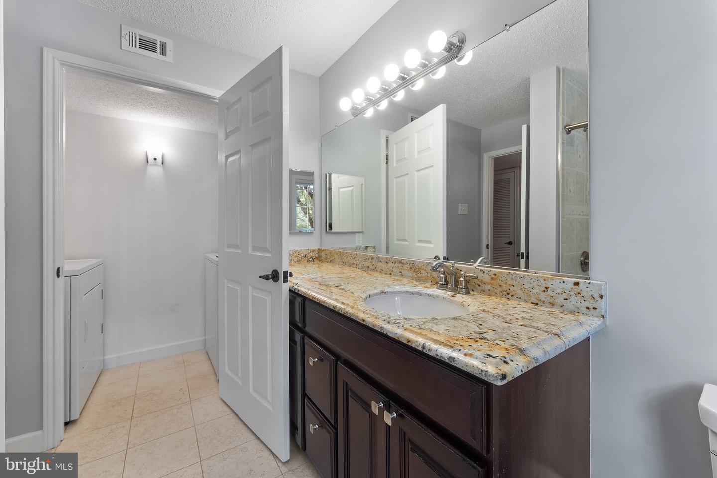 1530 LINCOLN WAY #204, MCLEAN, Virginia 22102, 1 Bedroom Bedrooms, ,1 BathroomBathrooms,Residential,For sale,1530 LINCOLN WAY #204,VAFX2259436 MLS # VAFX2259436