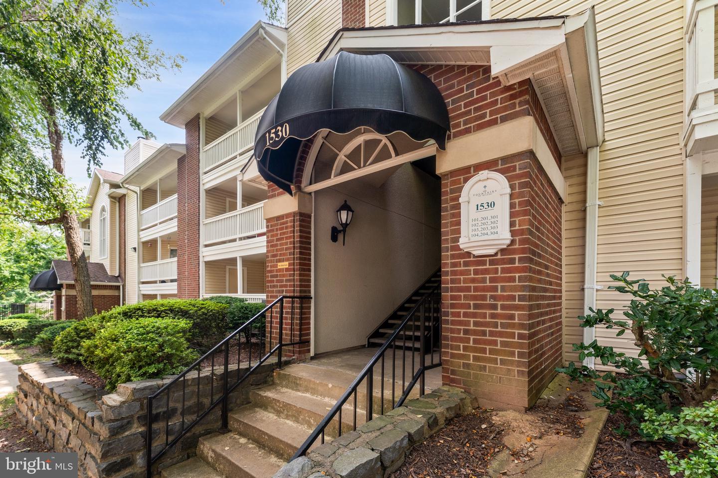 1530 LINCOLN WAY #204, MCLEAN, Virginia 22102, 1 Bedroom Bedrooms, ,1 BathroomBathrooms,Residential,For sale,1530 LINCOLN WAY #204,VAFX2259436 MLS # VAFX2259436