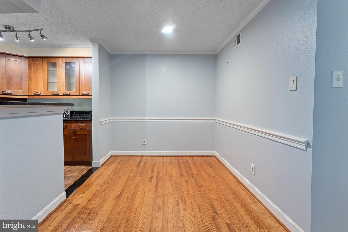 1530 LINCOLN WAY #204, MCLEAN, Virginia 22102, 1 Bedroom Bedrooms, ,1 BathroomBathrooms,Residential,For sale,1530 LINCOLN WAY #204,VAFX2259436 MLS # VAFX2259436