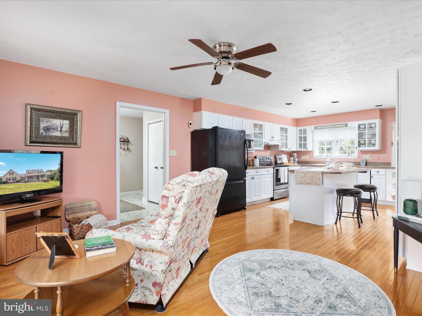1153 MERRIMANS LN, WINCHESTER, Virginia 22602, 3 Bedrooms Bedrooms, ,2 BathroomsBathrooms,Residential,For sale,1153 MERRIMANS LN,VAFV2035906 MLS # VAFV2035906