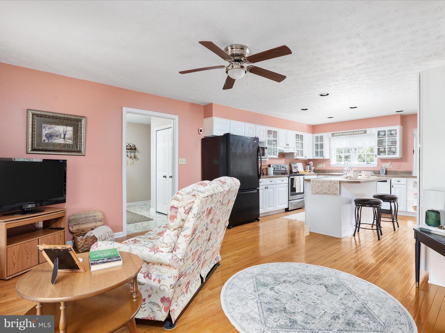 1153 MERRIMANS LN, WINCHESTER, Virginia 22602, 3 Bedrooms Bedrooms, ,2 BathroomsBathrooms,Residential,For sale,1153 MERRIMANS LN,VAFV2035906 MLS # VAFV2035906
