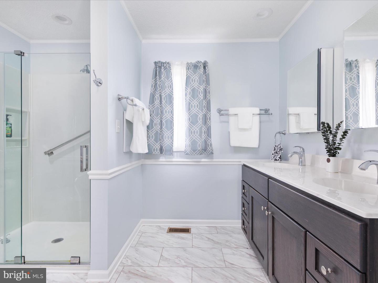 1153 MERRIMANS LN, WINCHESTER, Virginia 22602, 3 Bedrooms Bedrooms, ,2 BathroomsBathrooms,Residential,For sale,1153 MERRIMANS LN,VAFV2035906 MLS # VAFV2035906