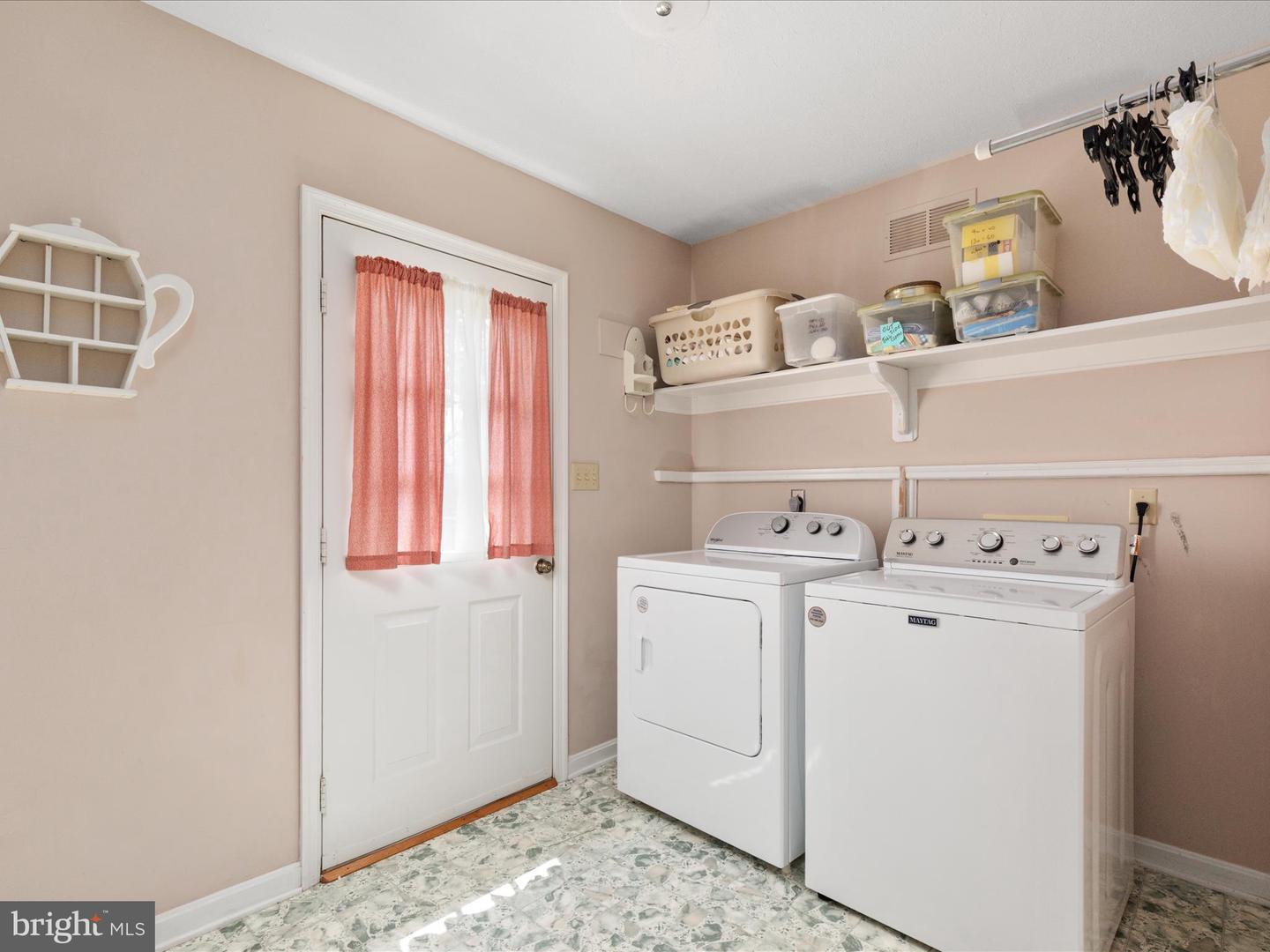 1153 MERRIMANS LN, WINCHESTER, Virginia 22602, 3 Bedrooms Bedrooms, ,2 BathroomsBathrooms,Residential,For sale,1153 MERRIMANS LN,VAFV2035906 MLS # VAFV2035906