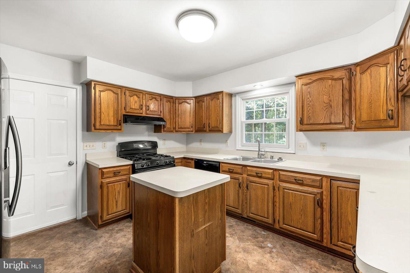 4301 MURVEN PARK LN, FREDERICKSBURG, Virginia 22408, ,Residential,For sale,4301 MURVEN PARK LN,VASP2035278 MLS # VASP2035278