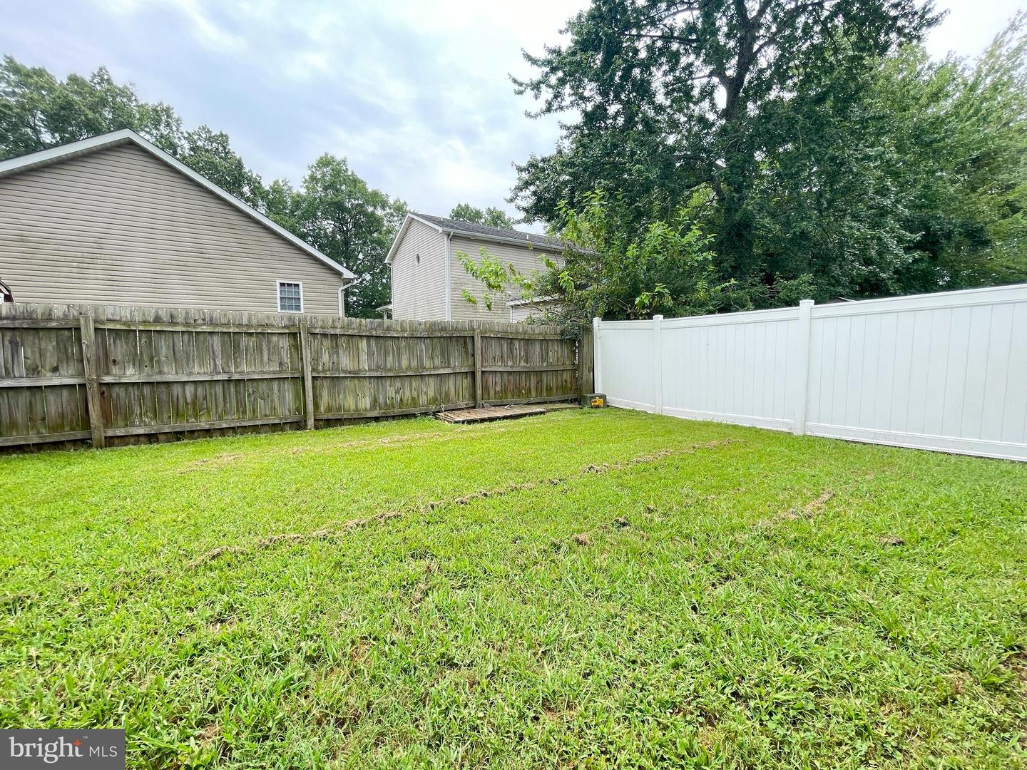 312 7TH ST, COLONIAL BEACH, Virginia 22443, 3 Bedrooms Bedrooms, 7 Rooms Rooms,2 BathroomsBathrooms,Residential,For sale,312 7TH ST,VAWE2009462 MLS # VAWE2009462