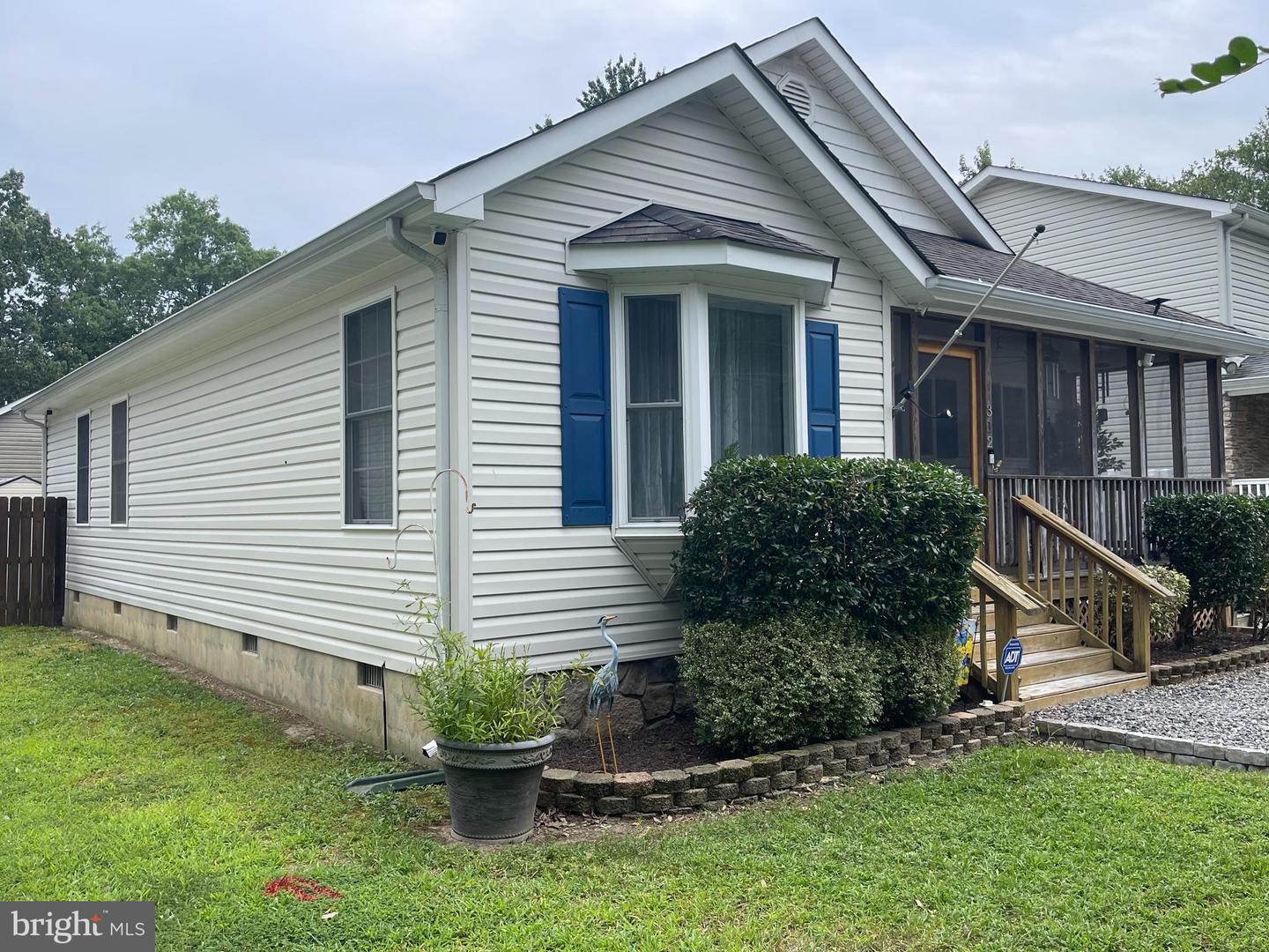 312 7TH ST, COLONIAL BEACH, Virginia 22443, 3 Bedrooms Bedrooms, 7 Rooms Rooms,2 BathroomsBathrooms,Residential,For sale,312 7TH ST,VAWE2009462 MLS # VAWE2009462