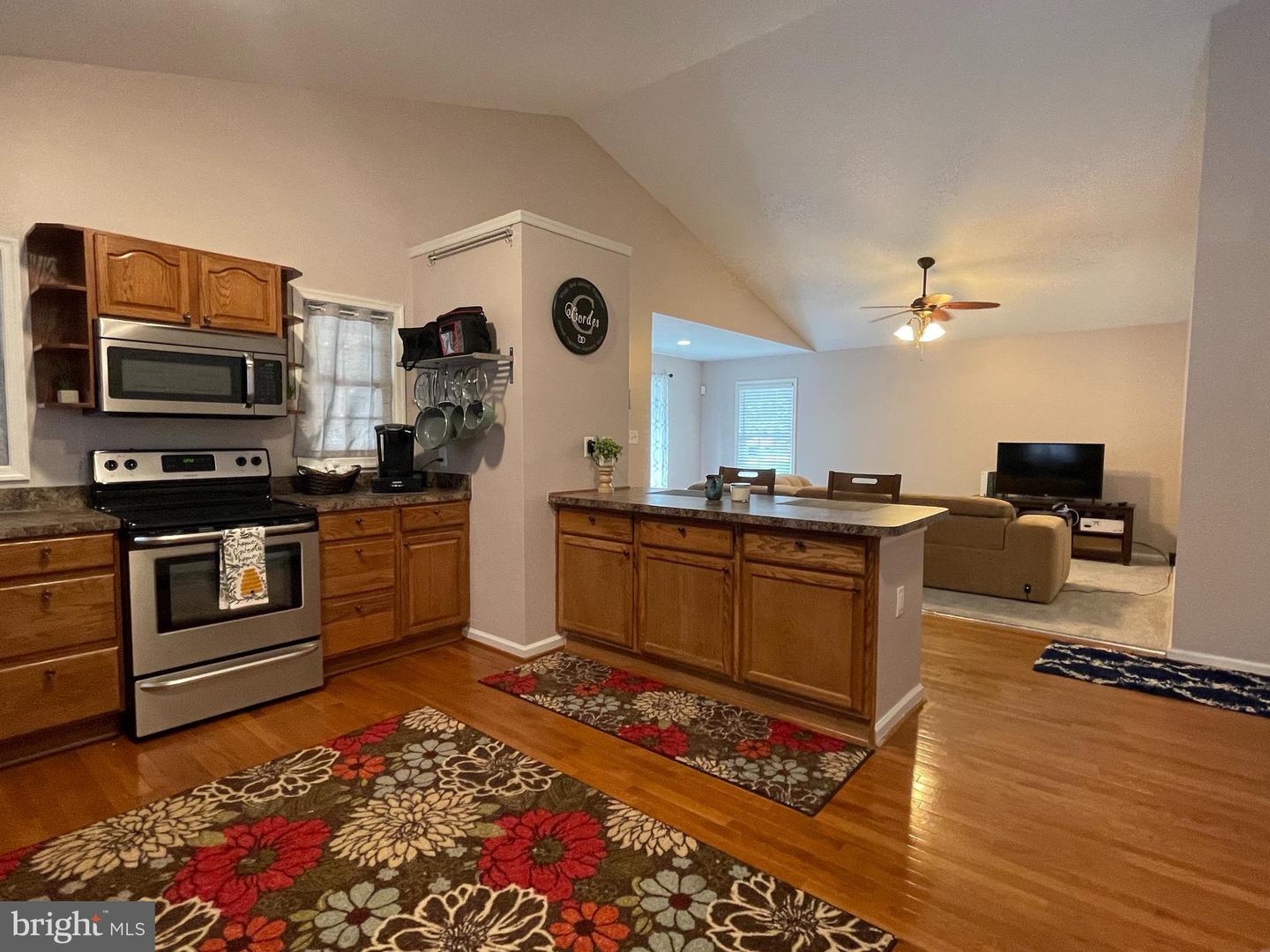 312 7TH ST, COLONIAL BEACH, Virginia 22443, 3 Bedrooms Bedrooms, 7 Rooms Rooms,2 BathroomsBathrooms,Residential,For sale,312 7TH ST,VAWE2009462 MLS # VAWE2009462