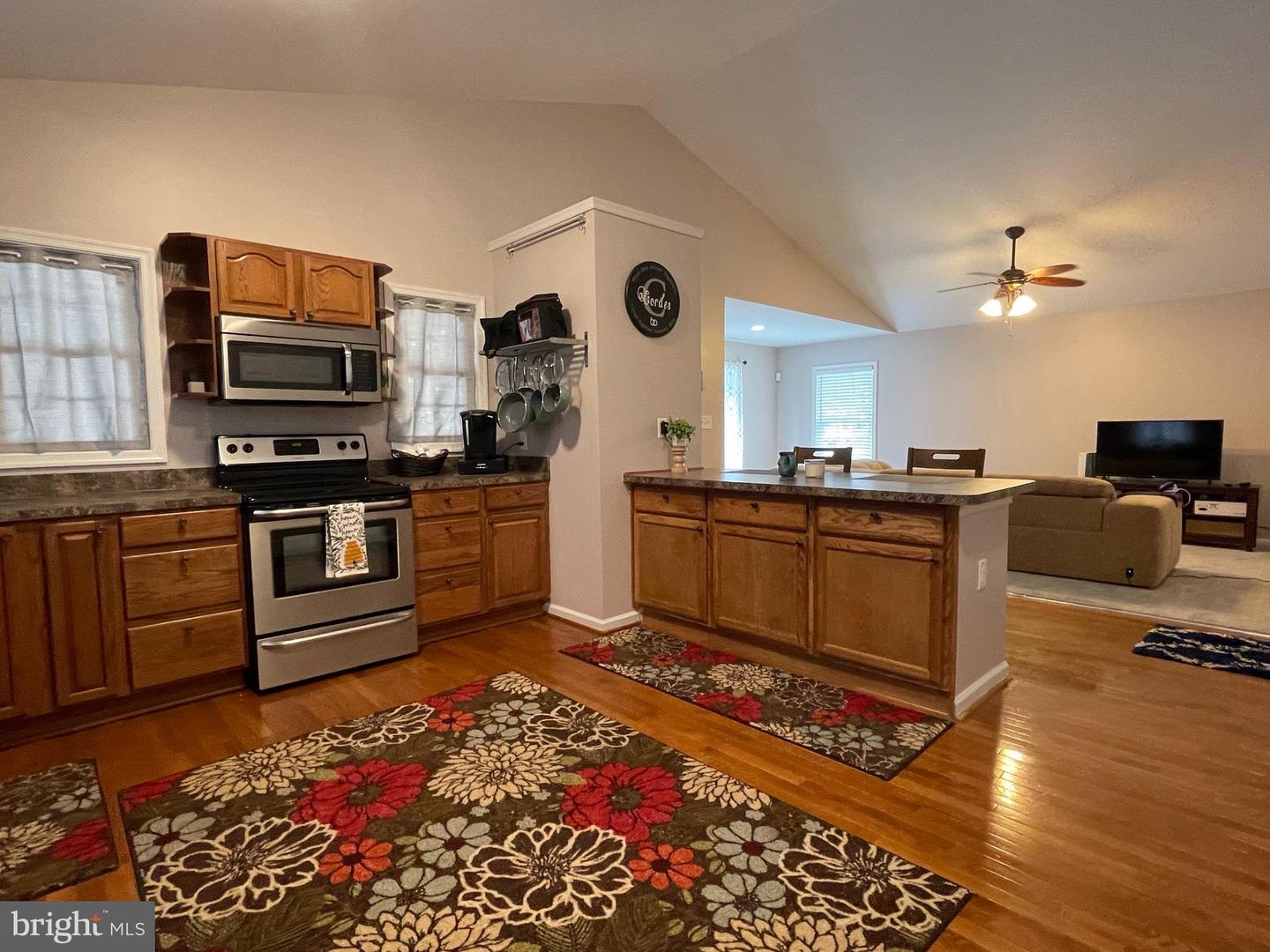 312 7TH ST, COLONIAL BEACH, Virginia 22443, 3 Bedrooms Bedrooms, 7 Rooms Rooms,2 BathroomsBathrooms,Residential,For sale,312 7TH ST,VAWE2009462 MLS # VAWE2009462