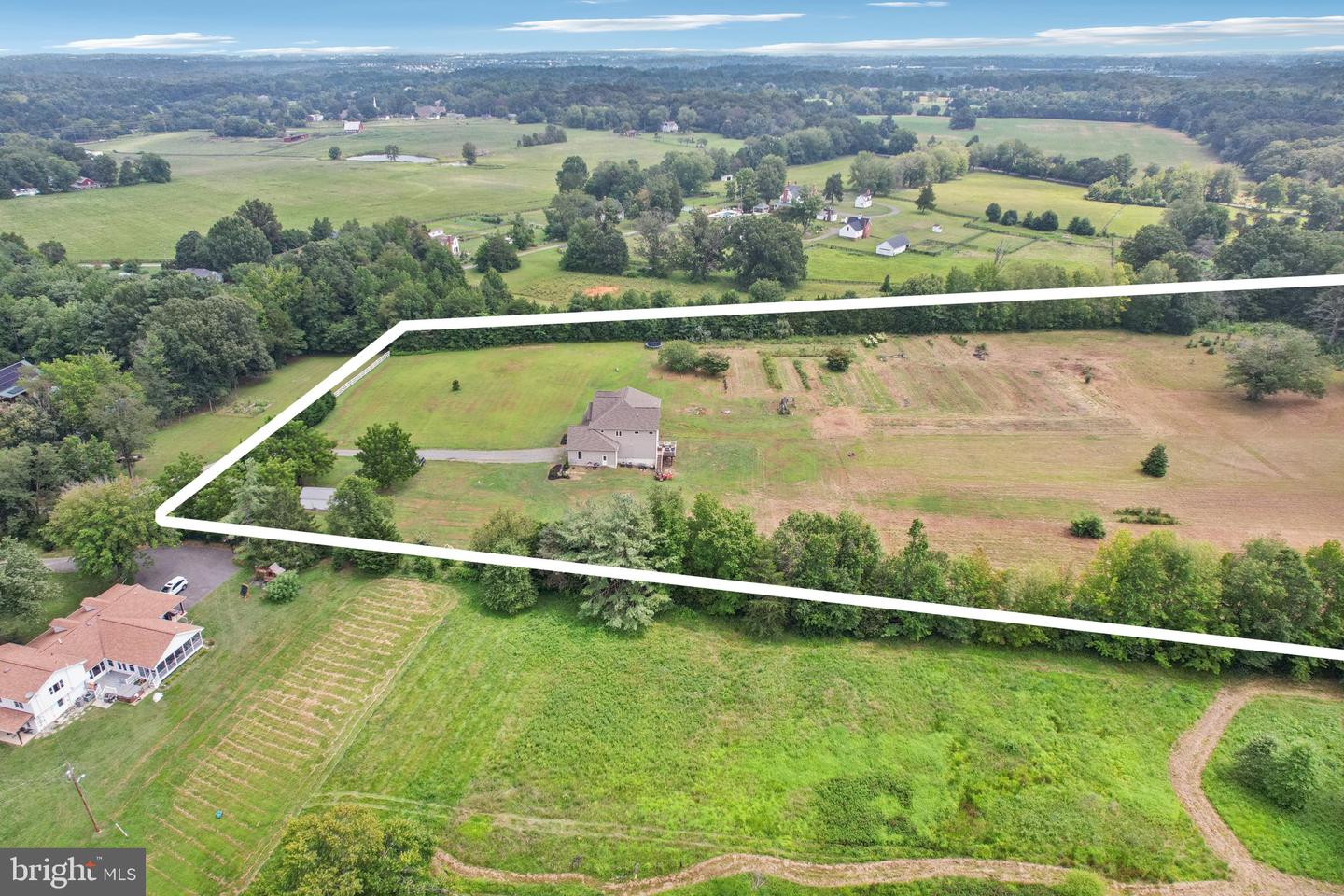 7099 ROGUES RD, NOKESVILLE, Virginia 20181, 4 Bedrooms Bedrooms, ,4 BathroomsBathrooms,Residential,For sale,7099 ROGUES RD,VAFQ2017844 MLS # VAFQ2017844