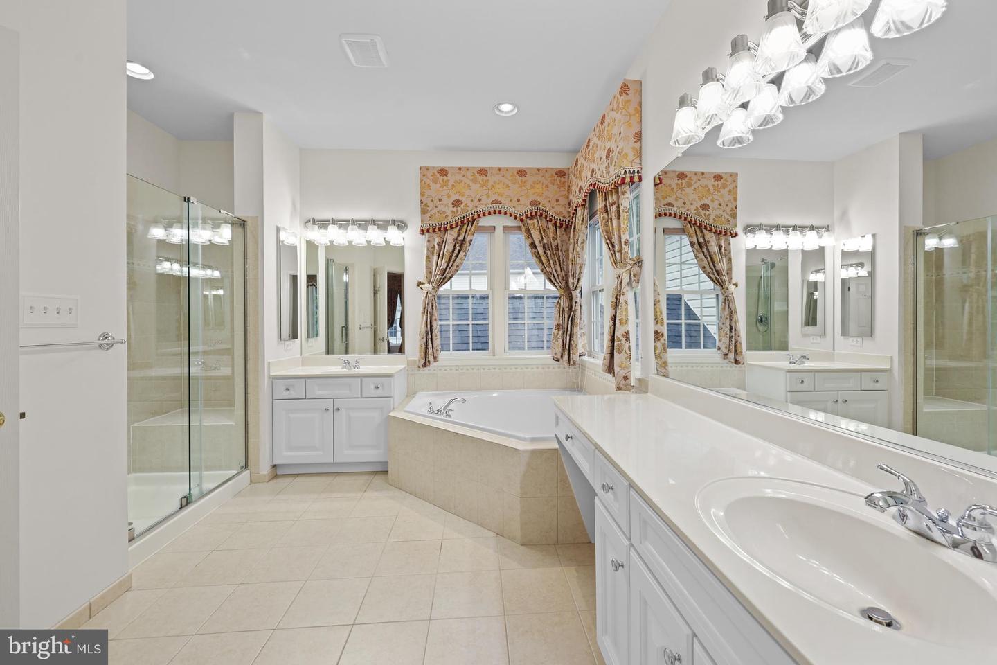 6405 BRIDGE CREEK CT, SPRINGFIELD, Virginia 22152, 4 Bedrooms Bedrooms, ,4 BathroomsBathrooms,Residential,For sale,6405 BRIDGE CREEK CT,VAFX2259826 MLS # VAFX2259826