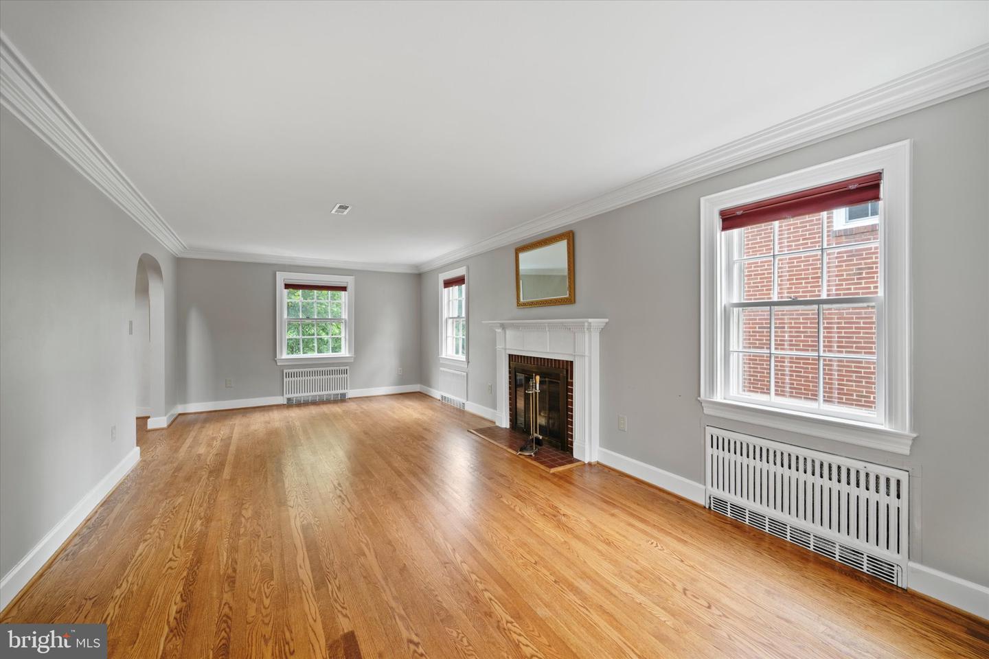 257 JEFFERSON ST, WINCHESTER, Virginia 22601, 3 Bedrooms Bedrooms, 10 Rooms Rooms,1 BathroomBathrooms,Residential,For sale,257 JEFFERSON ST,VAWI2008852 MLS # VAWI2008852