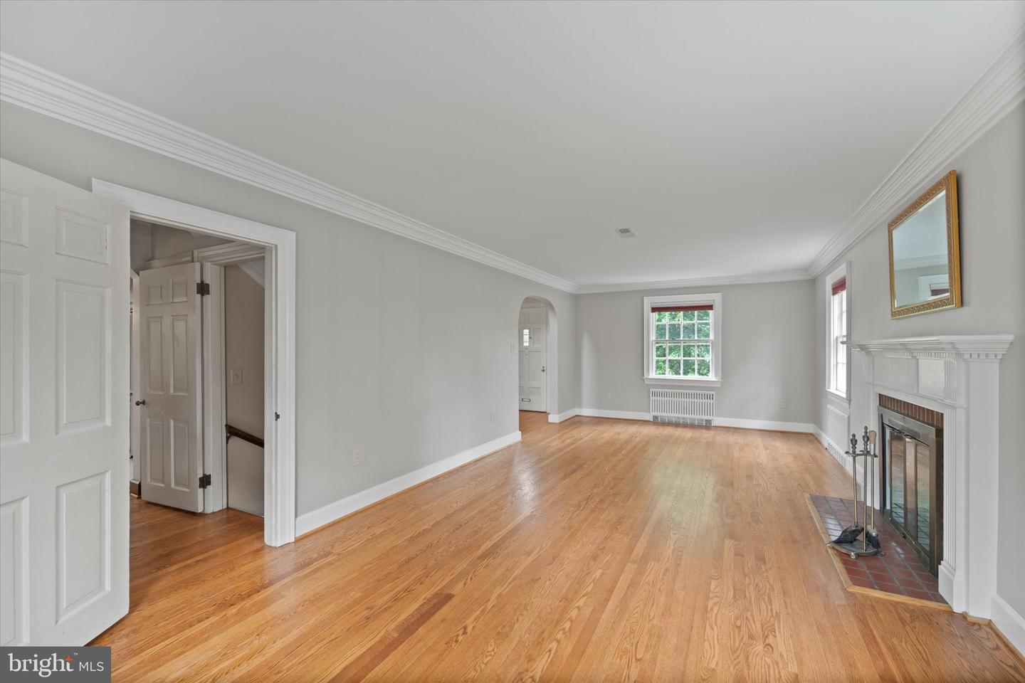 257 JEFFERSON ST, WINCHESTER, Virginia 22601, 3 Bedrooms Bedrooms, 10 Rooms Rooms,1 BathroomBathrooms,Residential,For sale,257 JEFFERSON ST,VAWI2008852 MLS # VAWI2008852
