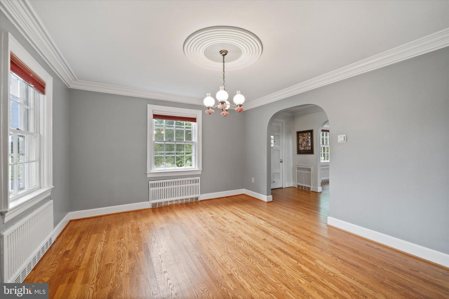 257 JEFFERSON ST, WINCHESTER, Virginia 22601, 3 Bedrooms Bedrooms, 10 Rooms Rooms,1 BathroomBathrooms,Residential,For sale,257 JEFFERSON ST,VAWI2008852 MLS # VAWI2008852
