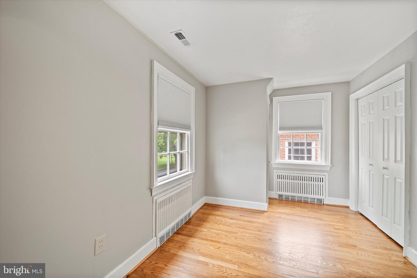 257 JEFFERSON ST, WINCHESTER, Virginia 22601, 3 Bedrooms Bedrooms, 10 Rooms Rooms,1 BathroomBathrooms,Residential,For sale,257 JEFFERSON ST,VAWI2008852 MLS # VAWI2008852