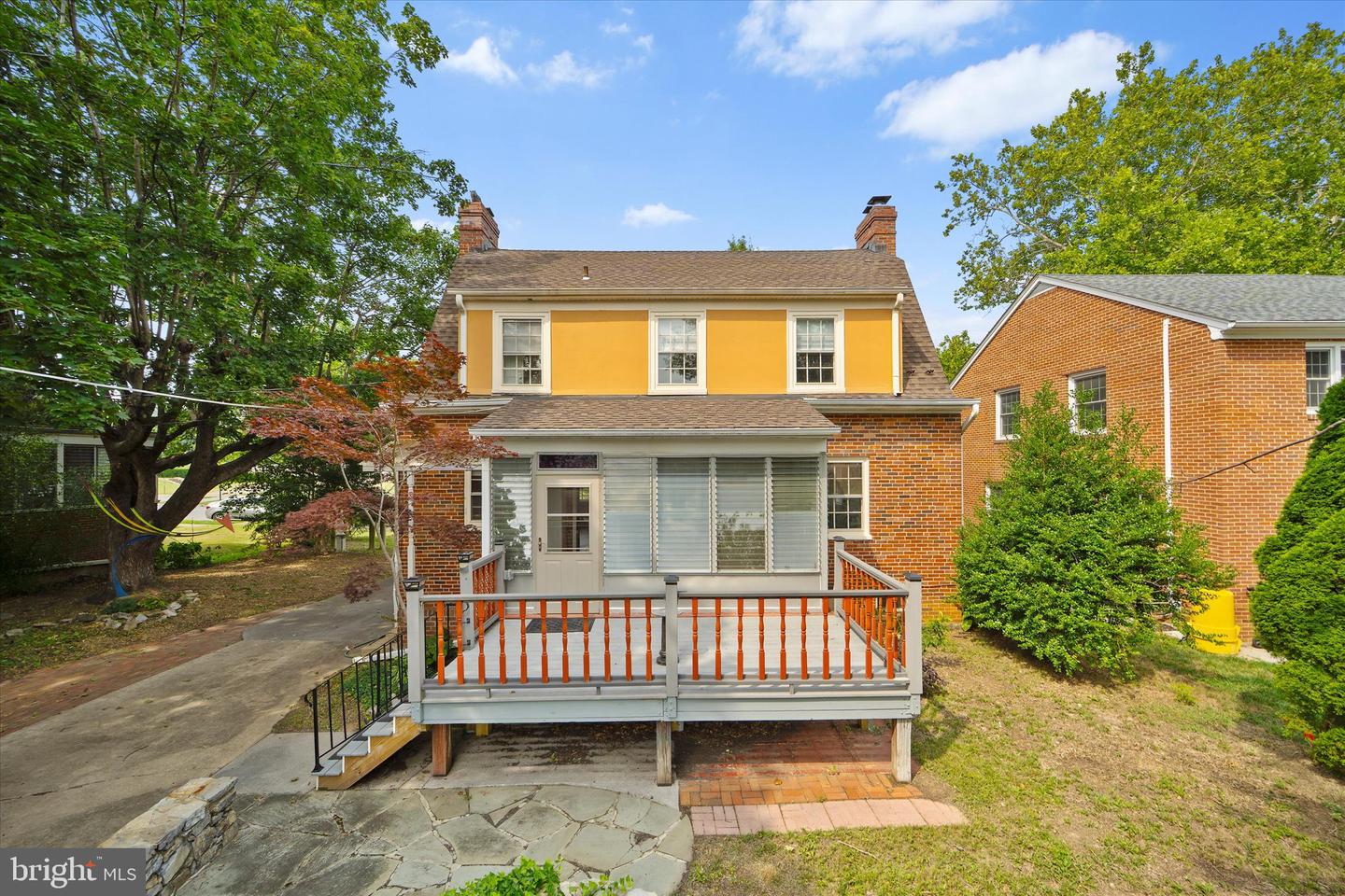 257 JEFFERSON ST, WINCHESTER, Virginia 22601, 3 Bedrooms Bedrooms, 10 Rooms Rooms,1 BathroomBathrooms,Residential,For sale,257 JEFFERSON ST,VAWI2008852 MLS # VAWI2008852