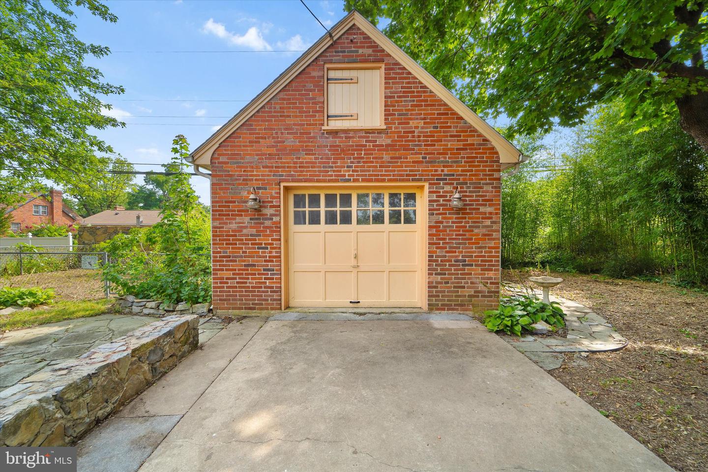 257 JEFFERSON ST, WINCHESTER, Virginia 22601, 3 Bedrooms Bedrooms, 10 Rooms Rooms,1 BathroomBathrooms,Residential,For sale,257 JEFFERSON ST,VAWI2008852 MLS # VAWI2008852
