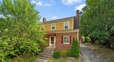 257 JEFFERSON ST, WINCHESTER, Virginia 22601, 3 Bedrooms Bedrooms, 10 Rooms Rooms,1 BathroomBathrooms,Residential,For sale,257 JEFFERSON ST,VAWI2008852 MLS # VAWI2008852