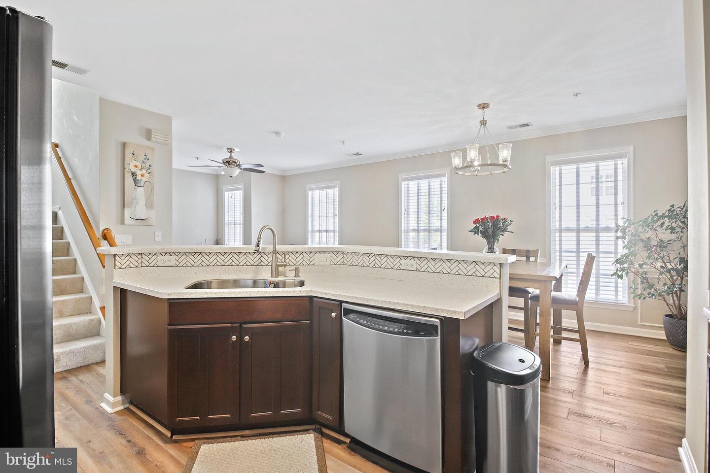 6817 SABBARTON PL, GAINESVILLE, Virginia 20155, 3 Bedrooms Bedrooms, ,2 BathroomsBathrooms,Residential,For sale,6817 SABBARTON PL,VAPW2100952 MLS # VAPW2100952