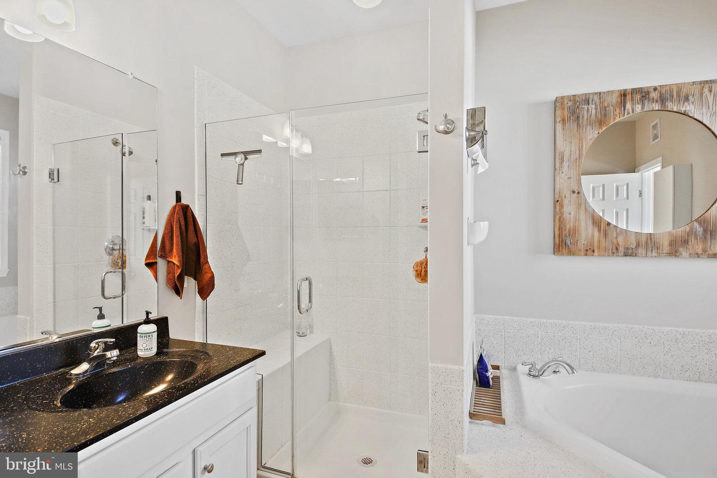 6817 SABBARTON PL, GAINESVILLE, Virginia 20155, 3 Bedrooms Bedrooms, ,2 BathroomsBathrooms,Residential,For sale,6817 SABBARTON PL,VAPW2100952 MLS # VAPW2100952