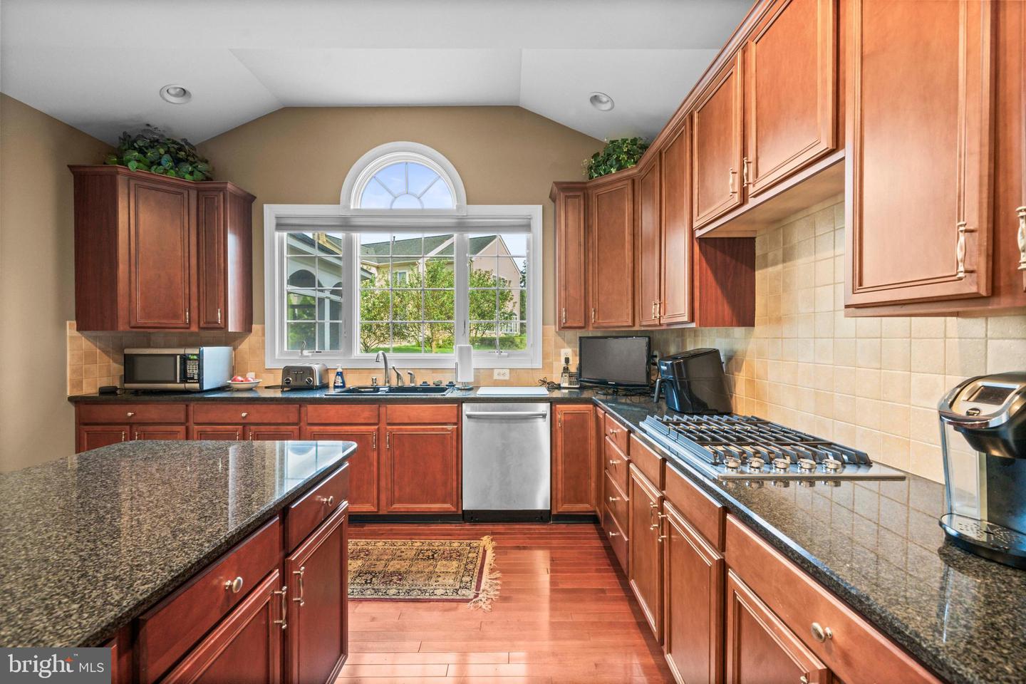 15061 DORAL PL, HAYMARKET, Virginia 20169, 4 Bedrooms Bedrooms, ,5 BathroomsBathrooms,Residential,For sale,15061 DORAL PL,VAPW2100984 MLS # VAPW2100984