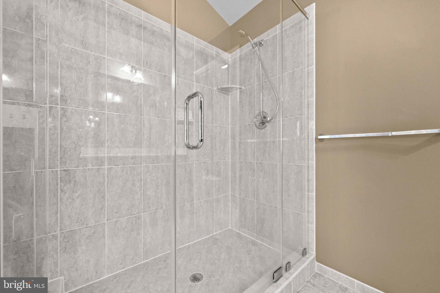15061 DORAL PL, HAYMARKET, Virginia 20169, 4 Bedrooms Bedrooms, ,5 BathroomsBathrooms,Residential,For sale,15061 DORAL PL,VAPW2100984 MLS # VAPW2100984