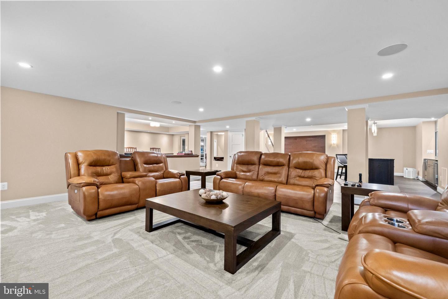 15061 DORAL PL, HAYMARKET, Virginia 20169, 4 Bedrooms Bedrooms, ,5 BathroomsBathrooms,Residential,For sale,15061 DORAL PL,VAPW2100984 MLS # VAPW2100984