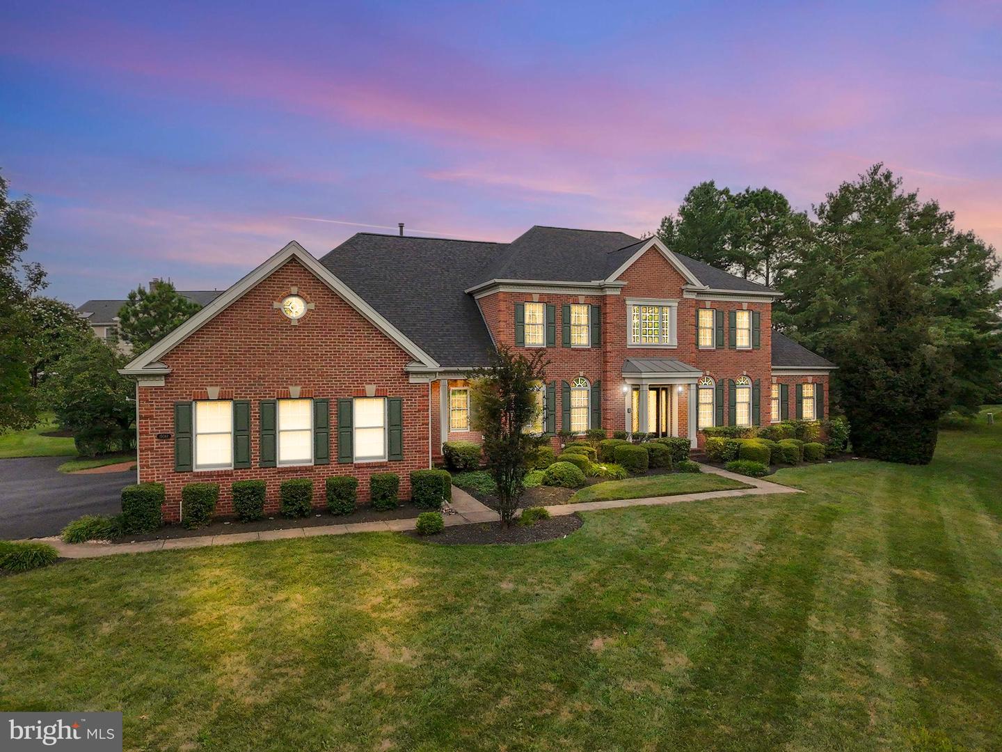 15061 DORAL PL, HAYMARKET, Virginia 20169, 4 Bedrooms Bedrooms, ,5 BathroomsBathrooms,Residential,For sale,15061 DORAL PL,VAPW2100984 MLS # VAPW2100984